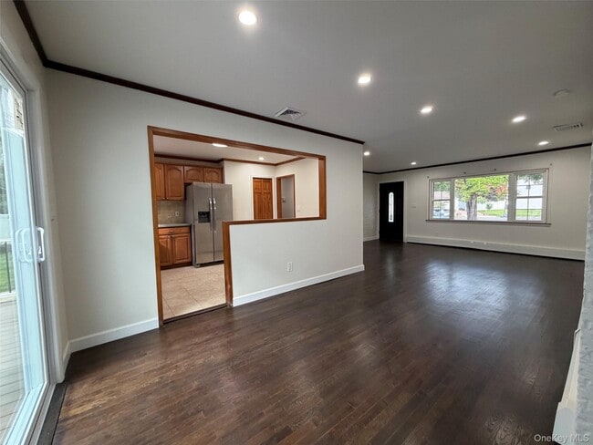 Building Photo - 53 Longworth Ave