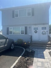 Building Photo - 127 Quebec Rd