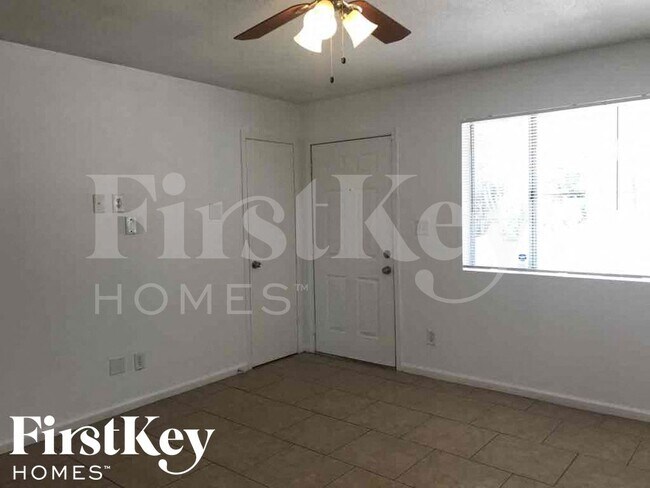 Foto del edificio - 8707 N 41st Ave