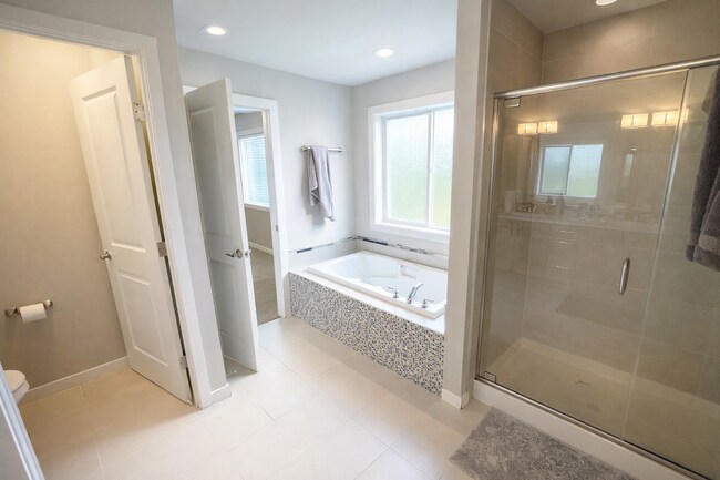 Suite de baño - 13026 56th Ave S