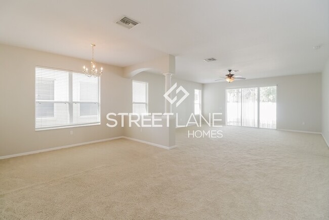 Building Photo - REDUCED!