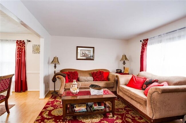 Building Photo - 2424 Sandyfalls Way