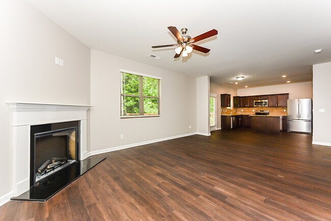 Building Photo - 1335 Elmstead Pl