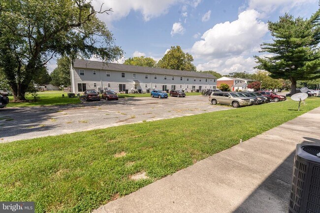Foto del edificio - 746 Hemlock St