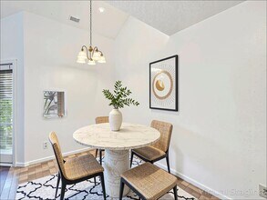 Building Photo - 2021 Spenwick Dr