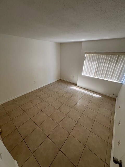 Foto del edificio - 2924 Clark Rd
