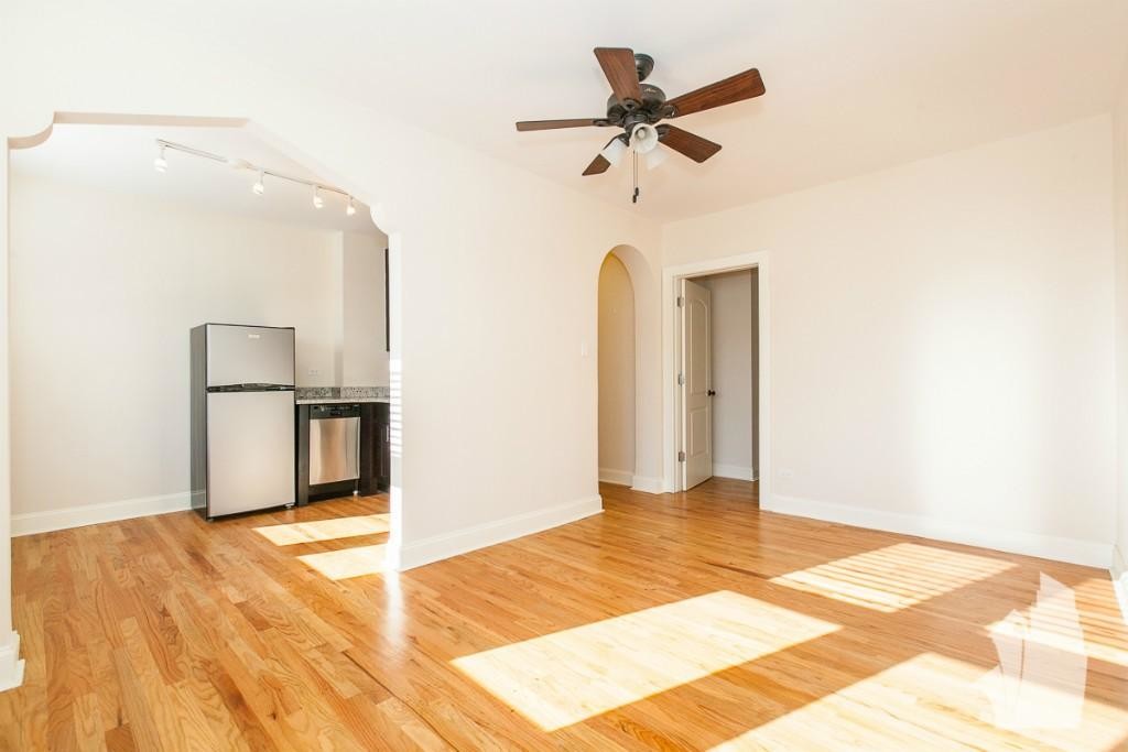 Foto principal - 1 bedroom in Chicago IL 60613