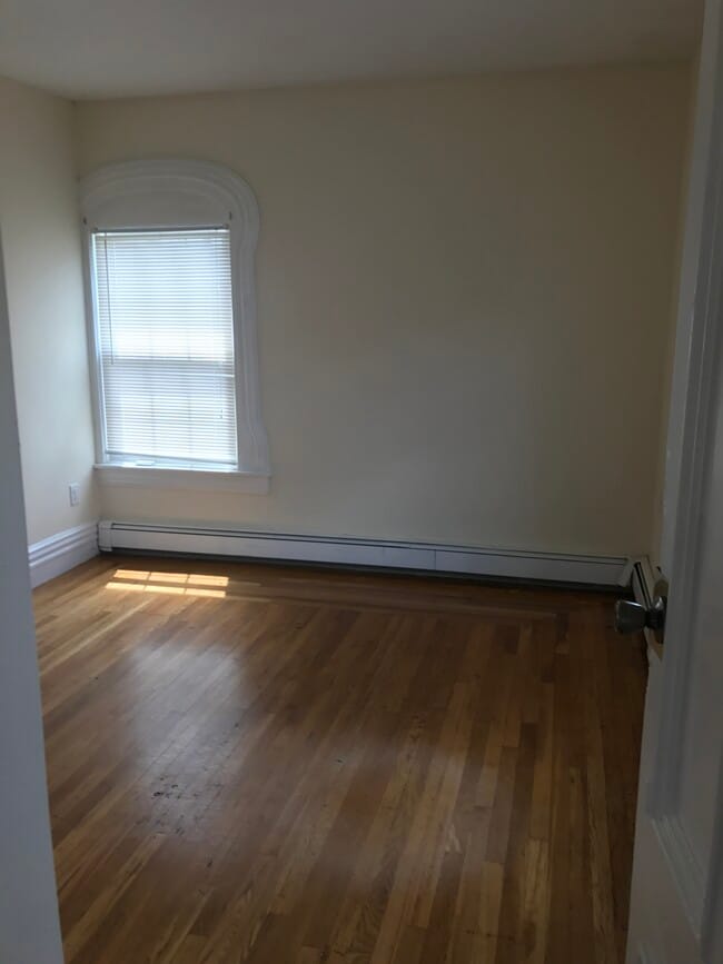 Photo - 72 Varney St Apartment