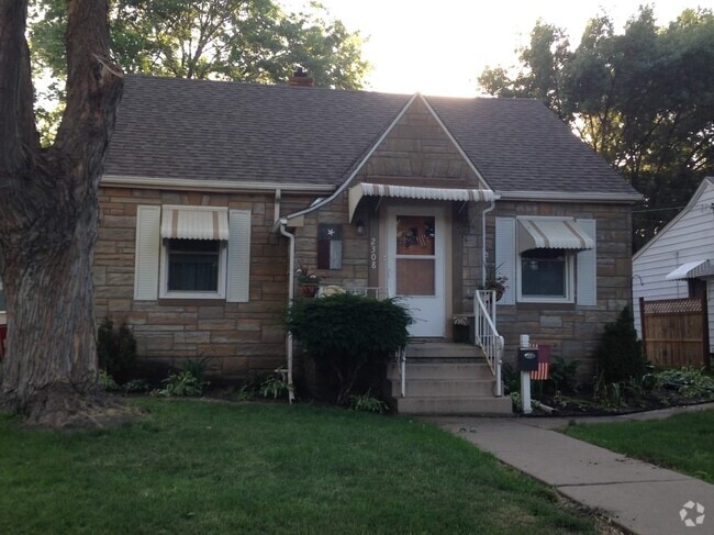 Building Photo - 2308 Wilkes Ave