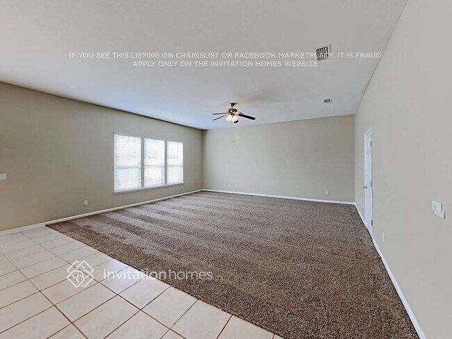 Foto del edificio - 921 Las Navas Pl