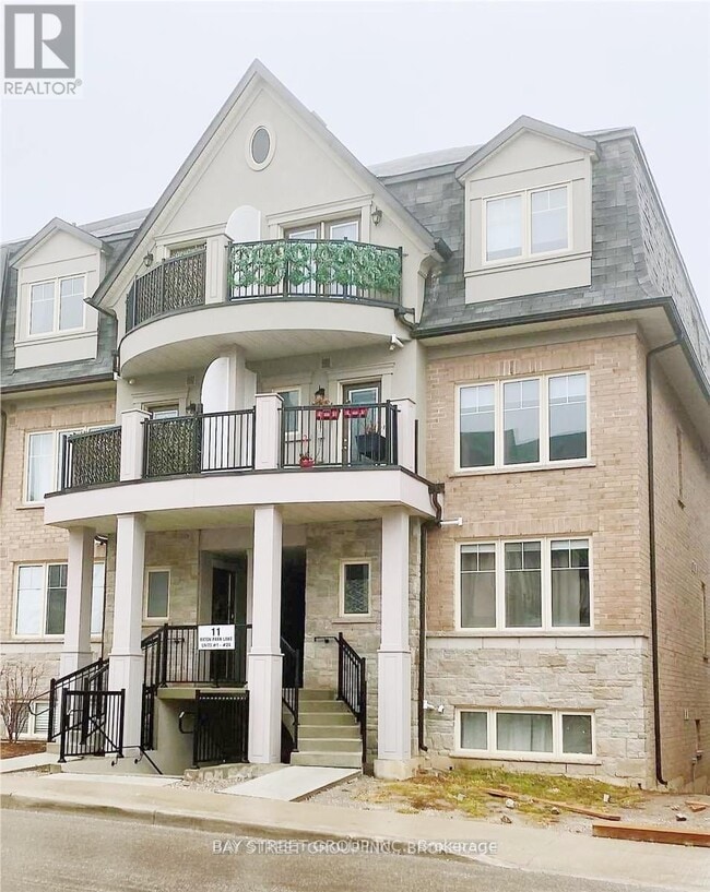 Building Photo - 11 Eaton Park Ln