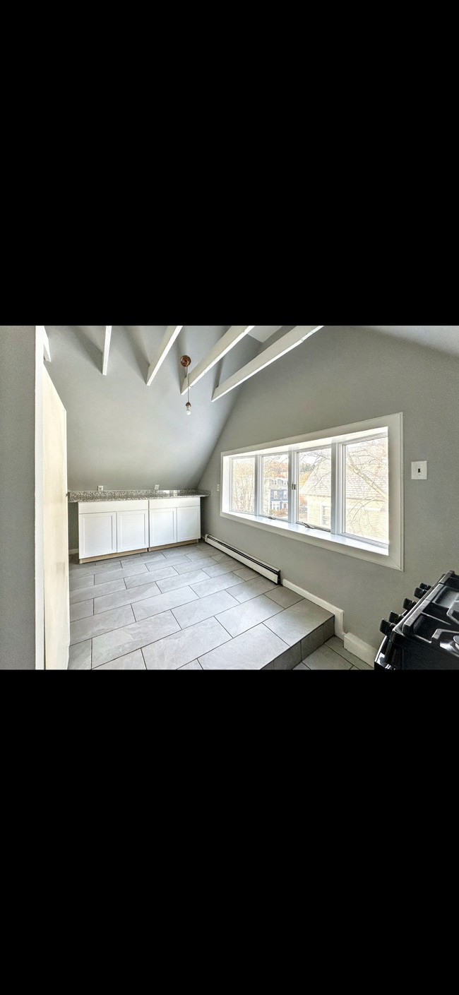 Building Photo - 115 Highland Ave
