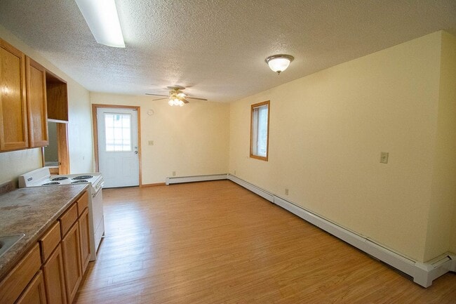 Building Photo - 127 Elizabeth Ave