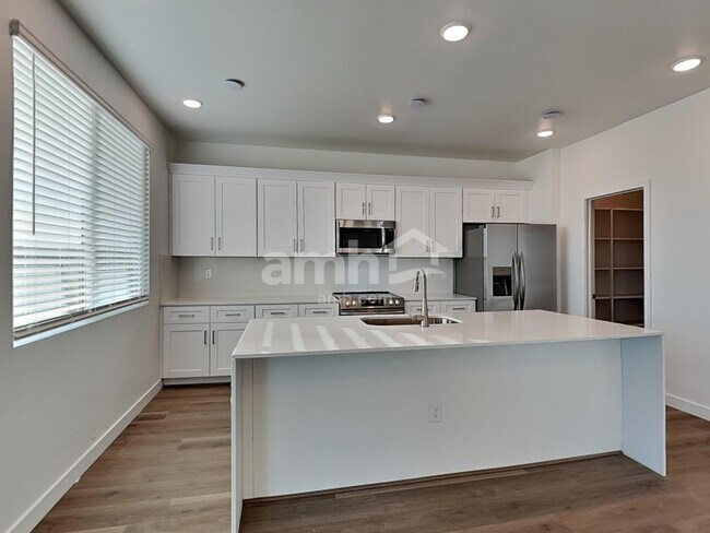 Building Photo - 6971 N 125th Dr