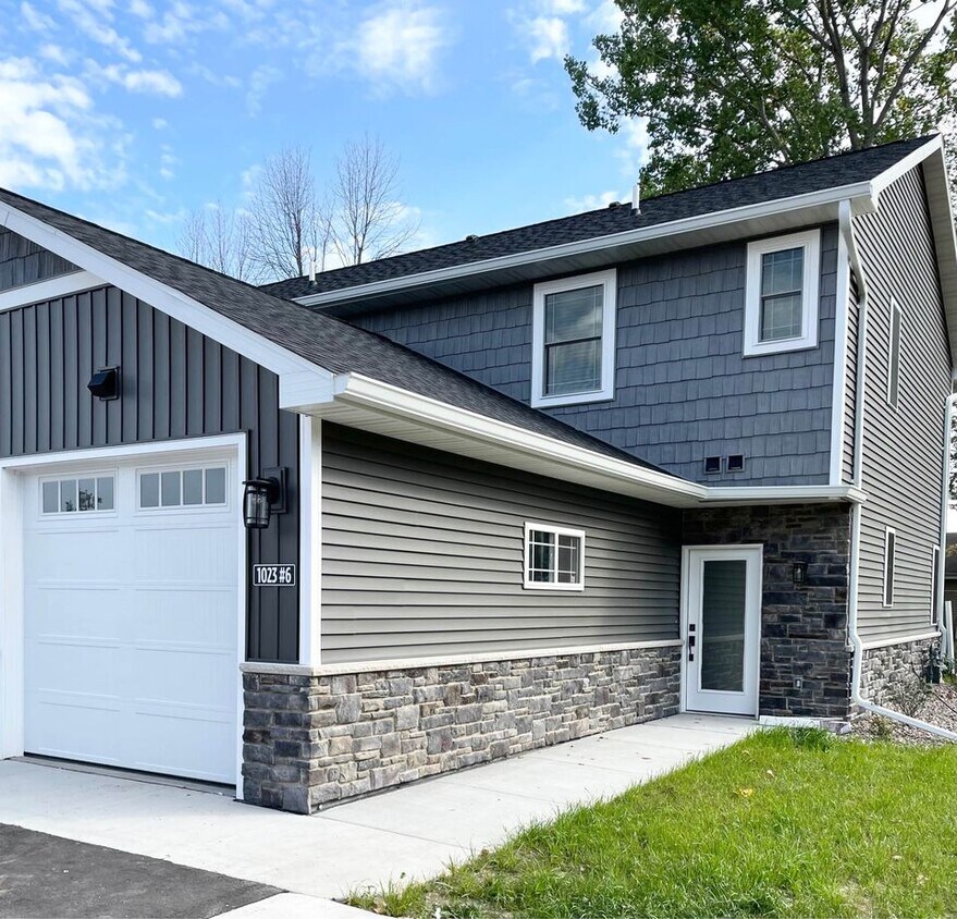 1021 S Nicolet Rd, Appleton, WI 54914 Townhome Rentals in Appleton WI