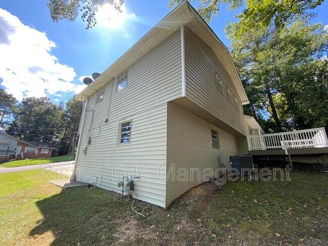 Foto del edificio - 540 20th Ct NE