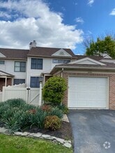 Building Photo - 1844 Spring Ridge Ln
