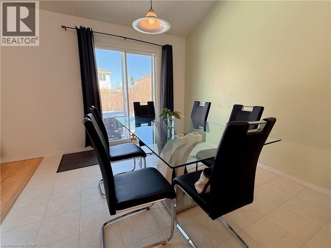 Building Photo - 360 Pastern Trail