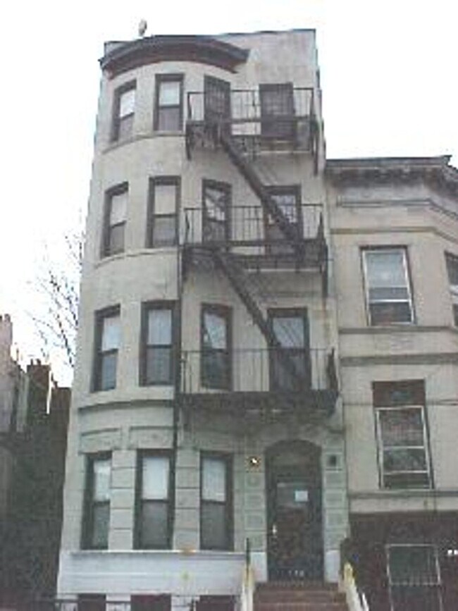Foto del edificio - 436 MacDonough St