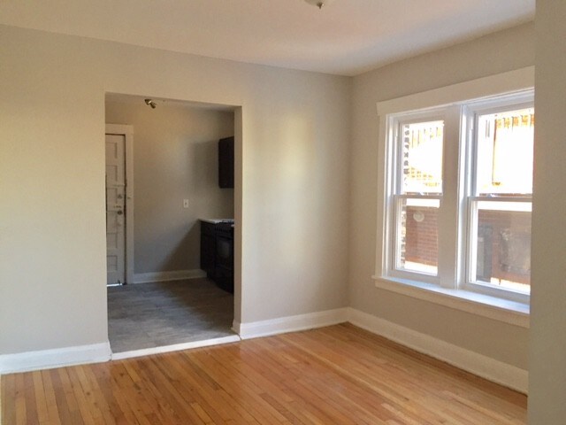 Foto del edificio - 6104 N Paulina St
