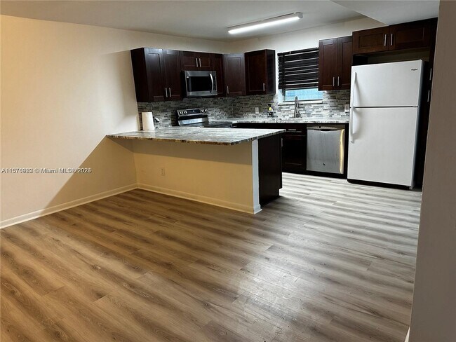 Building Photo - 2806 S University Dr