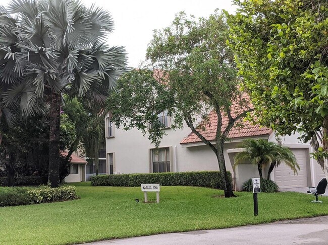 Foto del edificio - 5760 Coach House Cir
