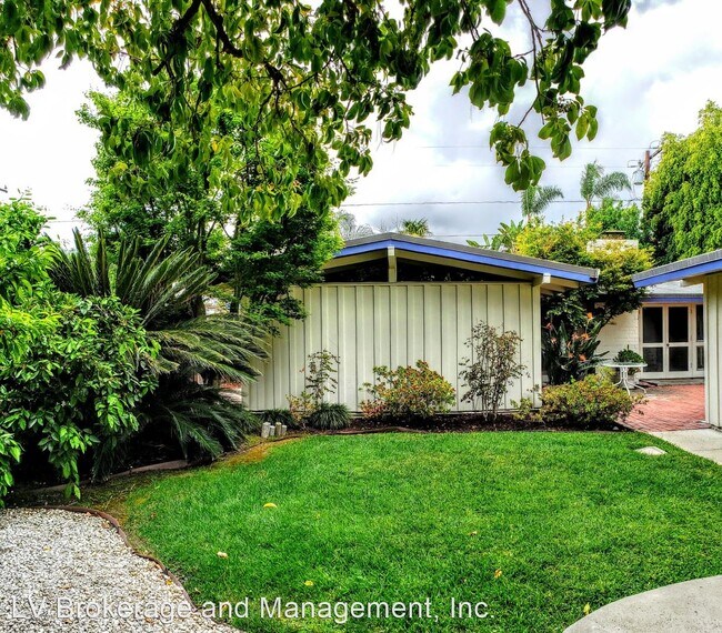 Building Photo - 2 br, 2 bath House - 3127 Volk Ave.