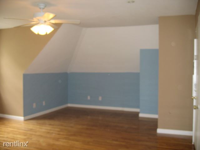 Building Photo - 109 Dwight St