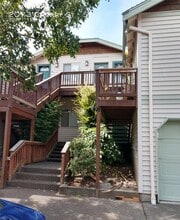 Building Photo - 2073 Cherry St
