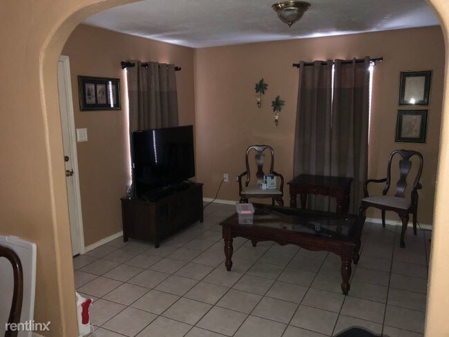 Building Photo - 1 br, 1 bath House - 279 Caddo St.