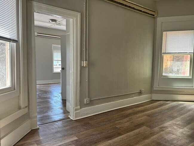 Livingroom - 1021 3rd Ave