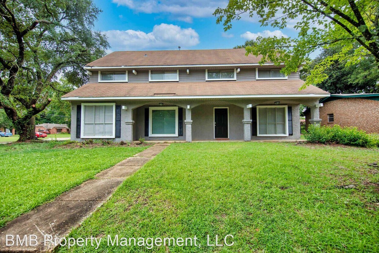 Primary Photo - 6 br, 2.5 bath House - 413 Glade Park Drive