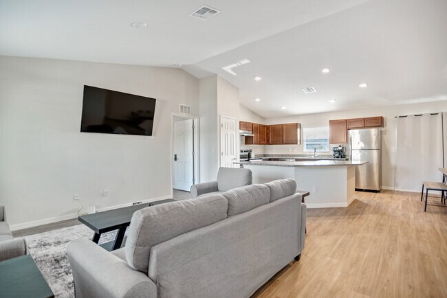 Building Photo - 4459 Gillot Blvd