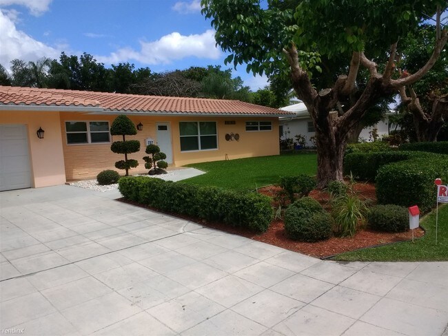 Building Photo - 4 br, 3 bath House - 727 Berkley Street