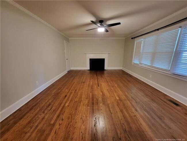 Building Photo - 907 Evans Dr