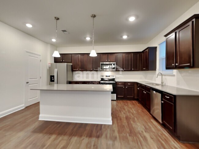 Building Photo - 128 Alaina Ct
