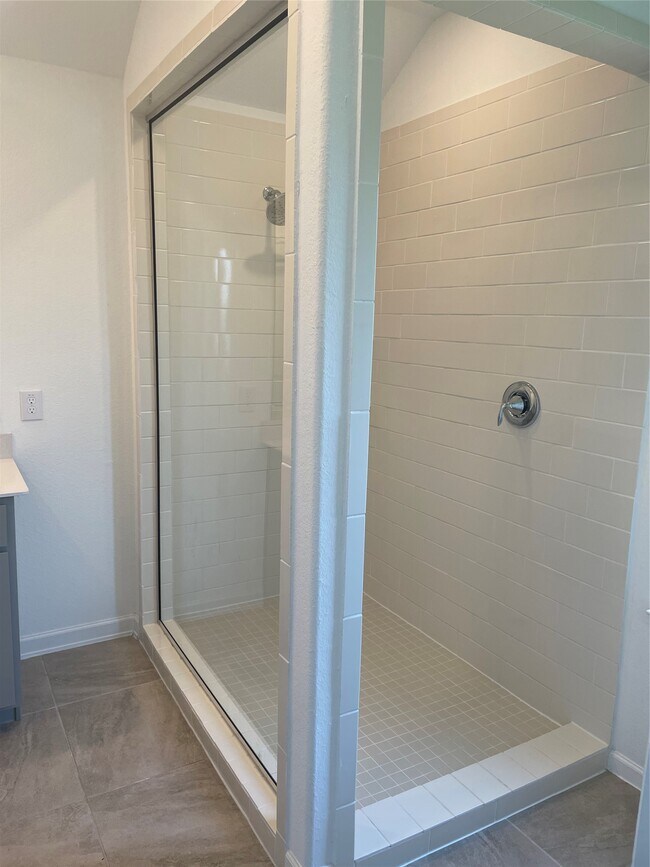 Foto del edificio - 621 Aspen Falls Ct