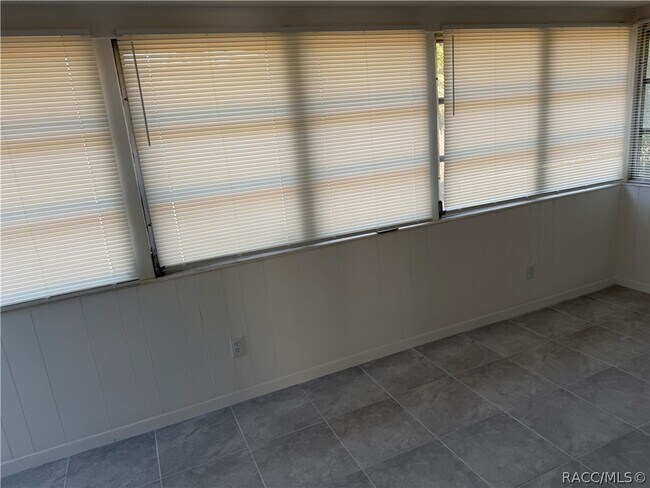 Foto del edificio - 4333 S Rainbow Dr