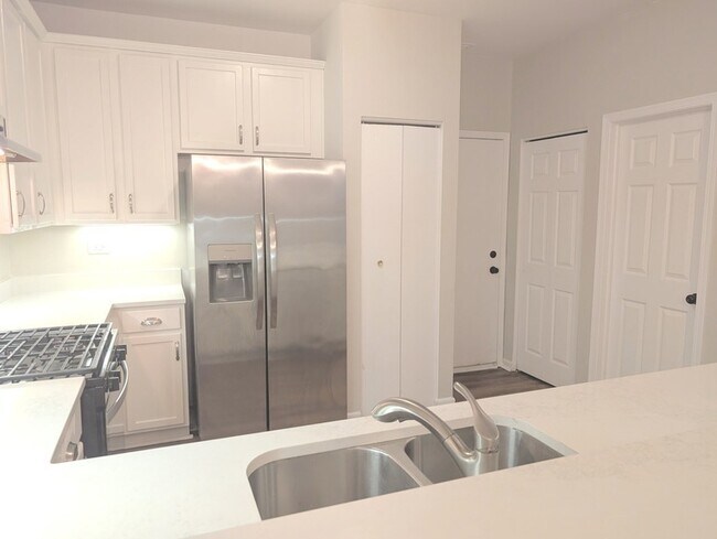 Foto del edificio - 261 Springbrook Trail S