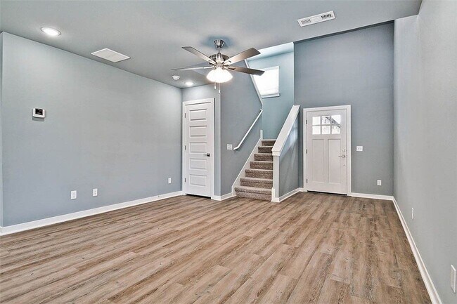 Foto del edificio - Beautiful 2 Bed, 3 Bath Home Just Off Weddington!