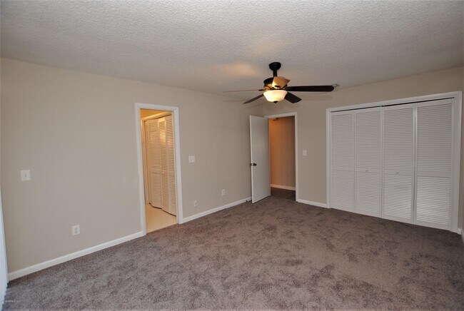 Building Photo - 1892 Sea Oats Dr