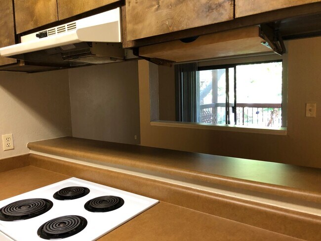 Foto del edificio - 1 Bedroom & 1  Bathroom Condo