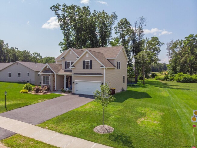 Foto del edificio - 106 Balsam Way