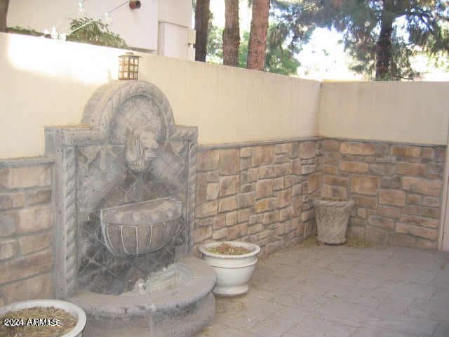 Building Photo - 7414 E Northland Dr