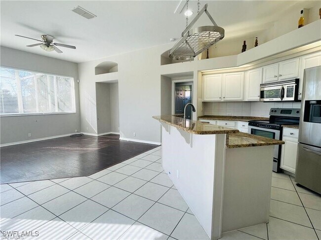 Foto del edificio - 2271 Eaton Lake Ct