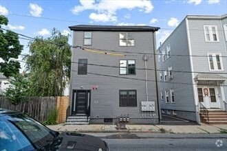 Building Photo - 22 Hunting St