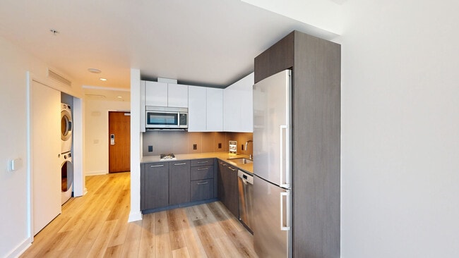 Interior Photo - 399 Fremont