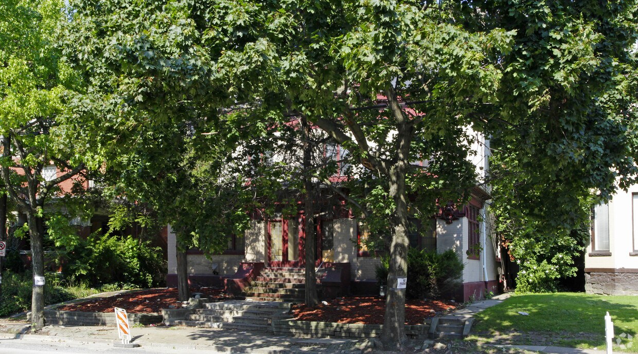 Foto del edificio - 302 S Negley Ave