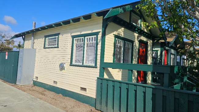 Building Photo - 437 Altair Pl