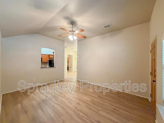 Foto del edificio - 120A Andy Ln